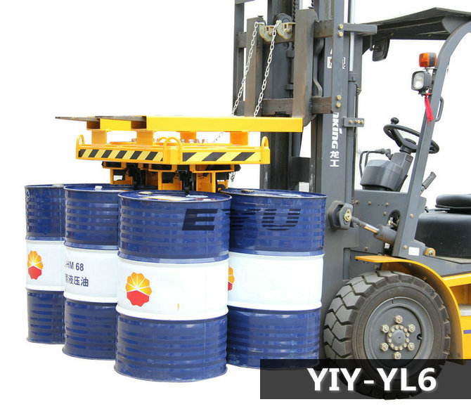 叉车、吊车六桶吊夹 YL6产品说明: YL4系列桶夹被用来在许多工业场所对各种桶进行搬运和堆码.适于钢桶、塑料桶和纤维桶。